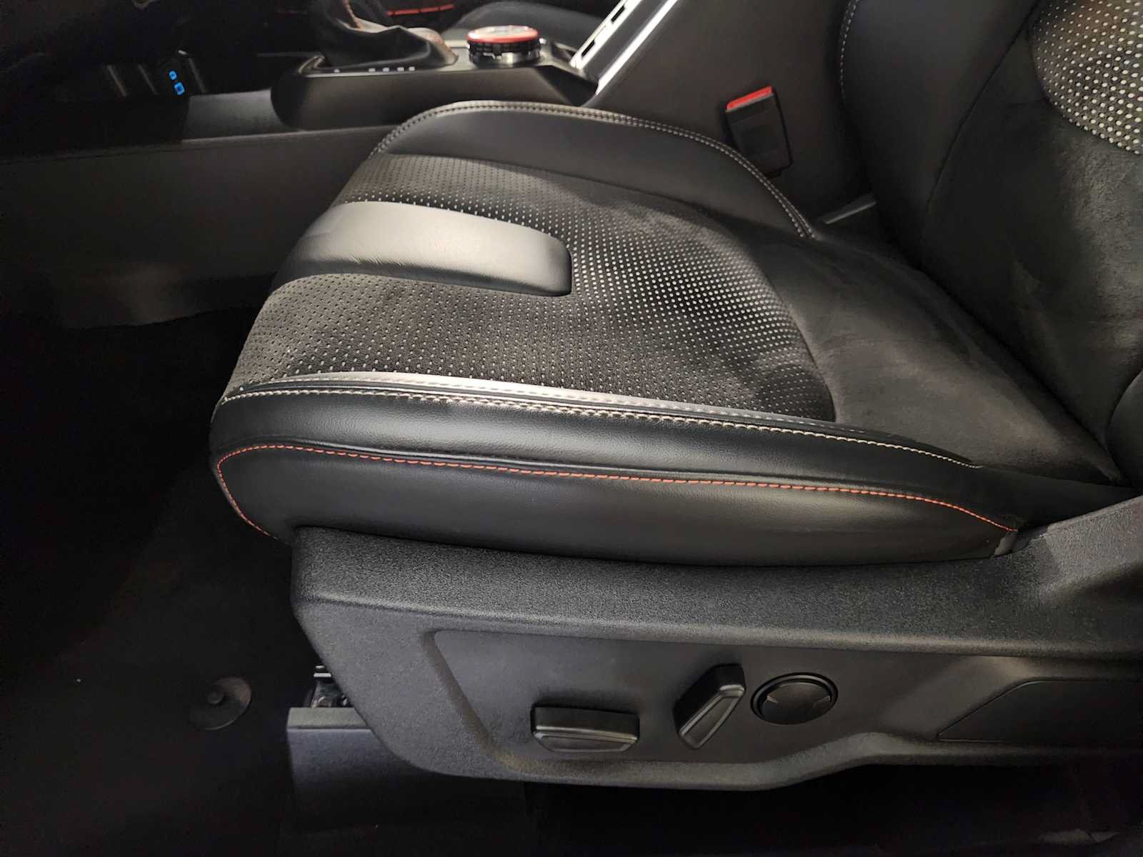 Used 2025 Ford Bronco Raptor AWD/4WD image 24