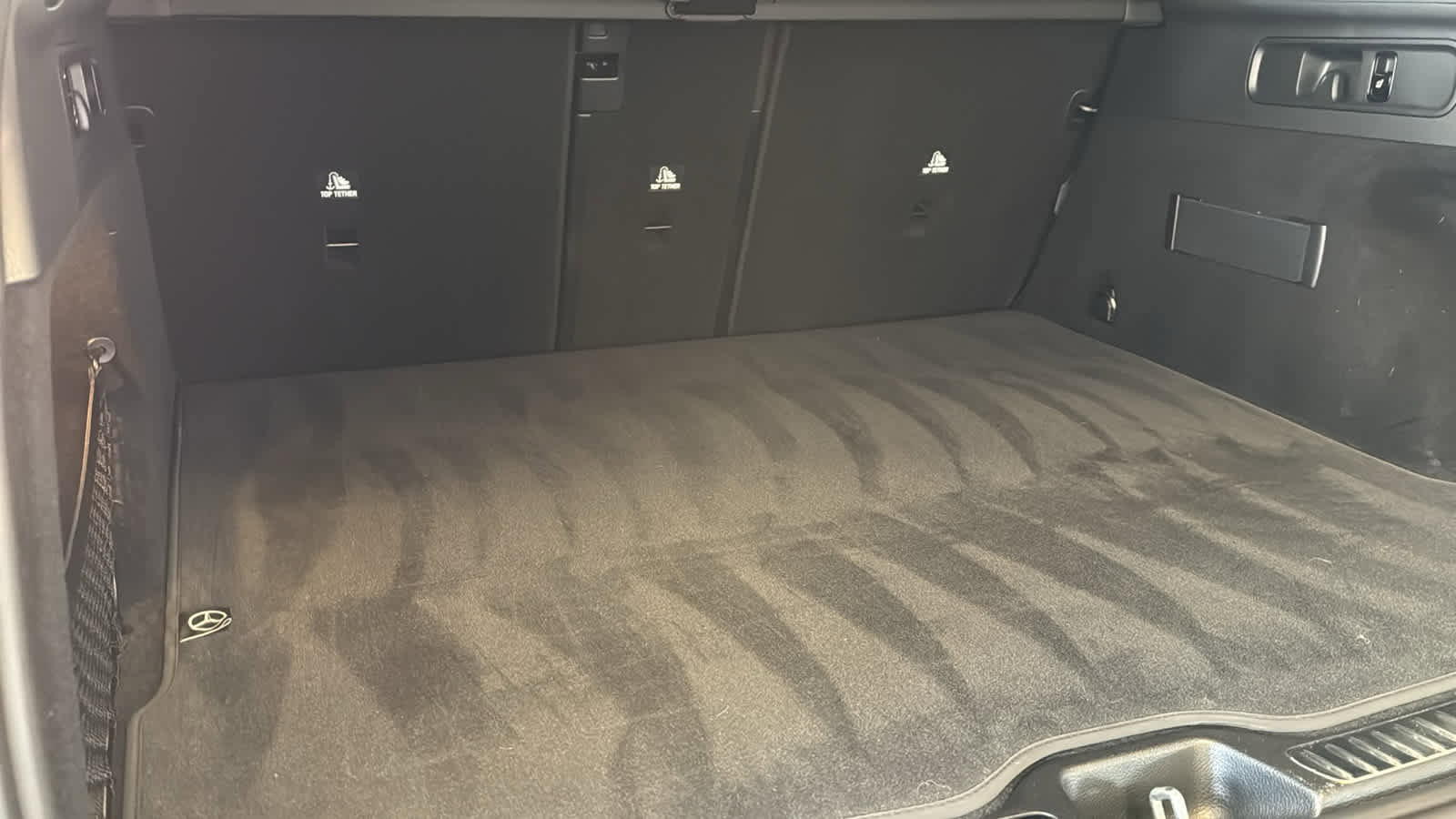 Used 2025 Mercedes-Benz GLC 300 4MATIC image 31