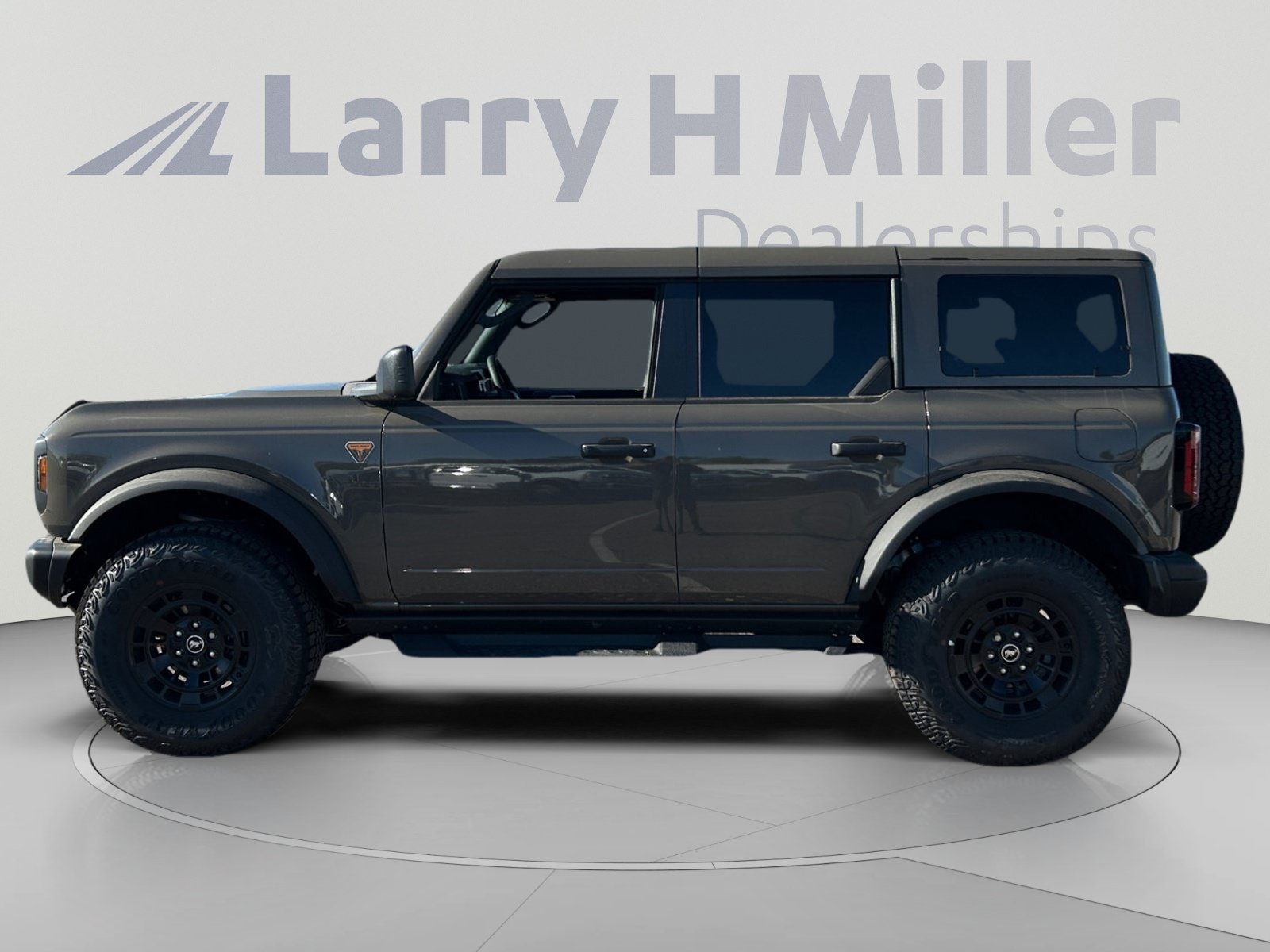 New 2026 Ford Bronco Badlands AWD/4WD image 2