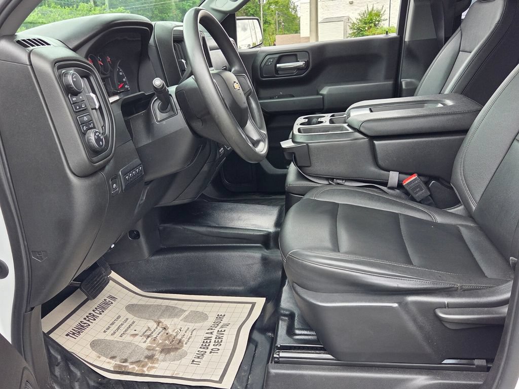 Used 2023 Chevrolet Silverado 1500 W/T w/ Trailering Package AWD/4WD image 3