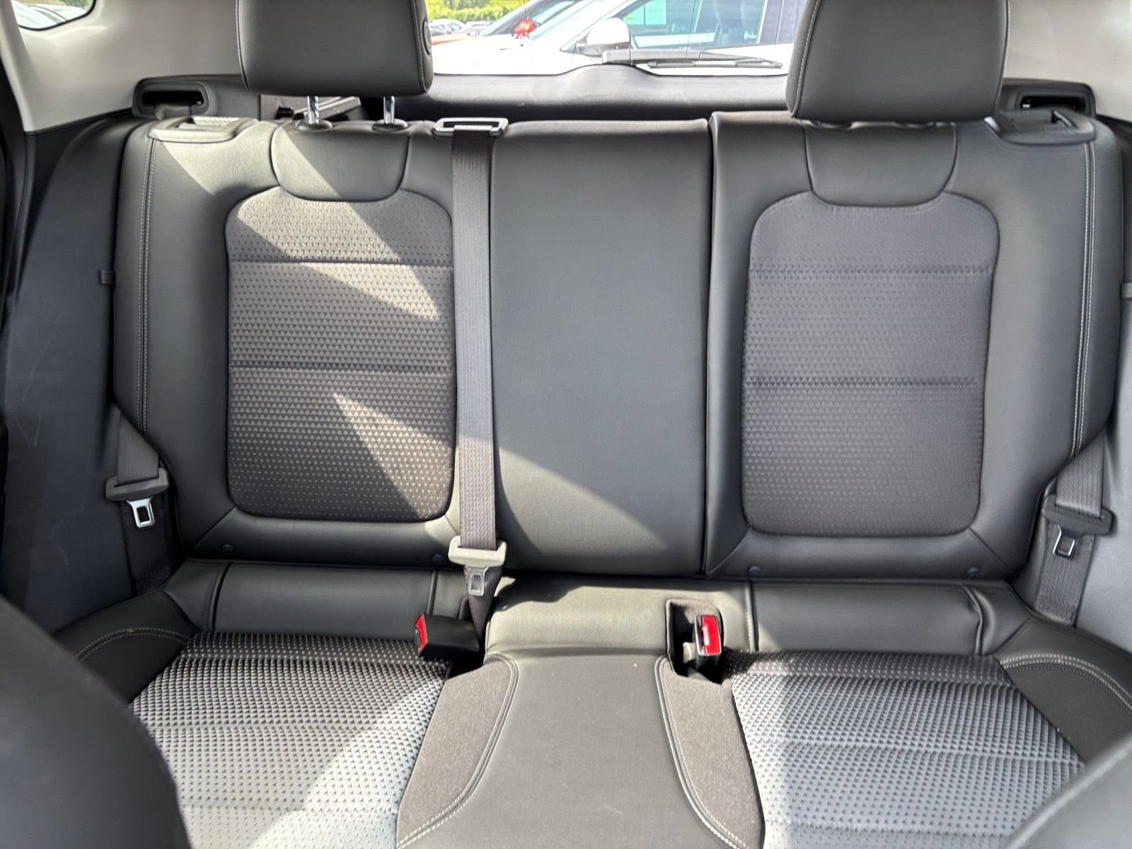 Used 2025 Chevrolet Trax LT FWD image 32