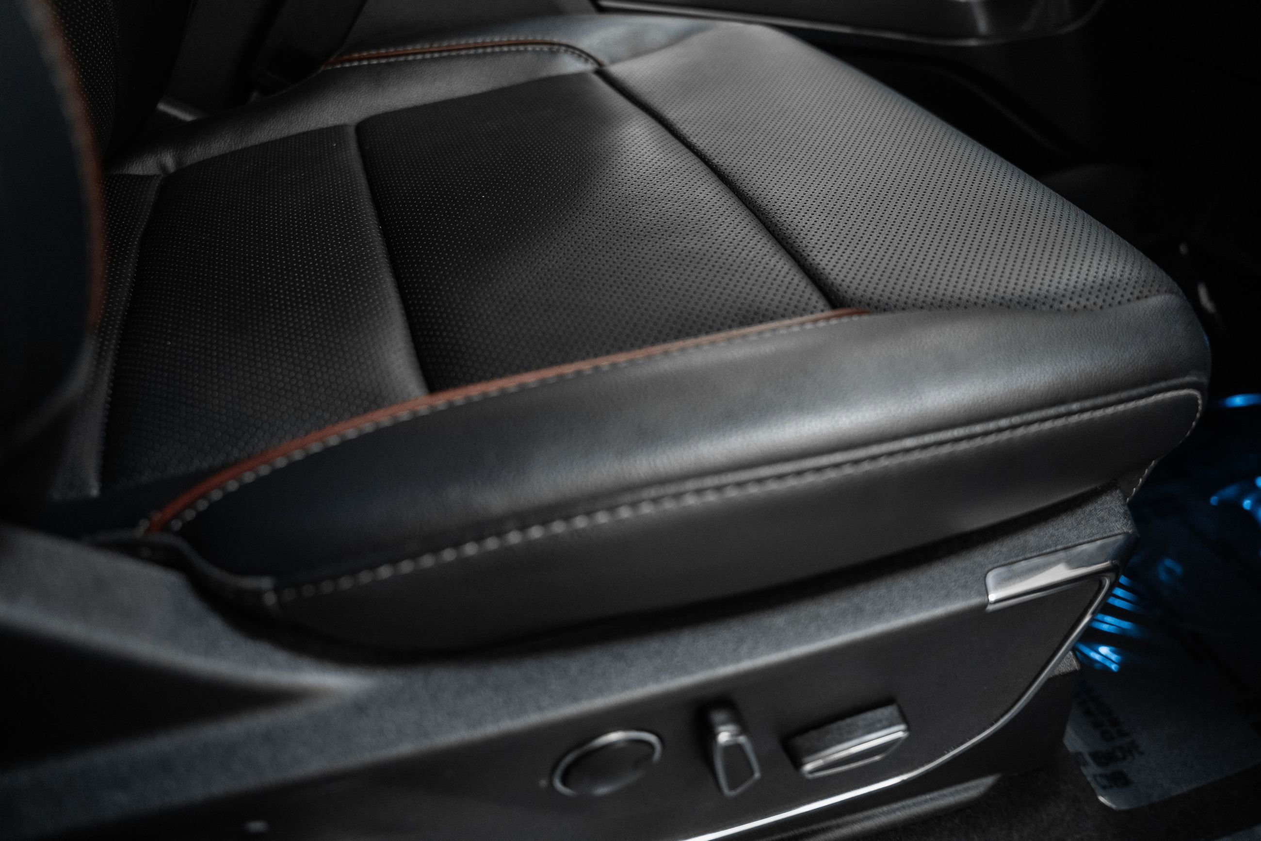 Certified 2023 Ford F150 Lariat w/ Equipment Group 502A High image 46