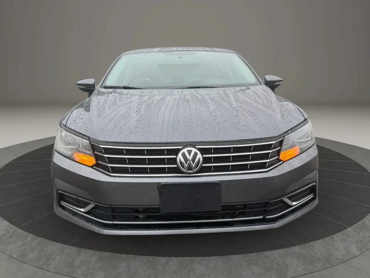 Used 2017 Volkswagen Passat 1.8T SE FWD image 2