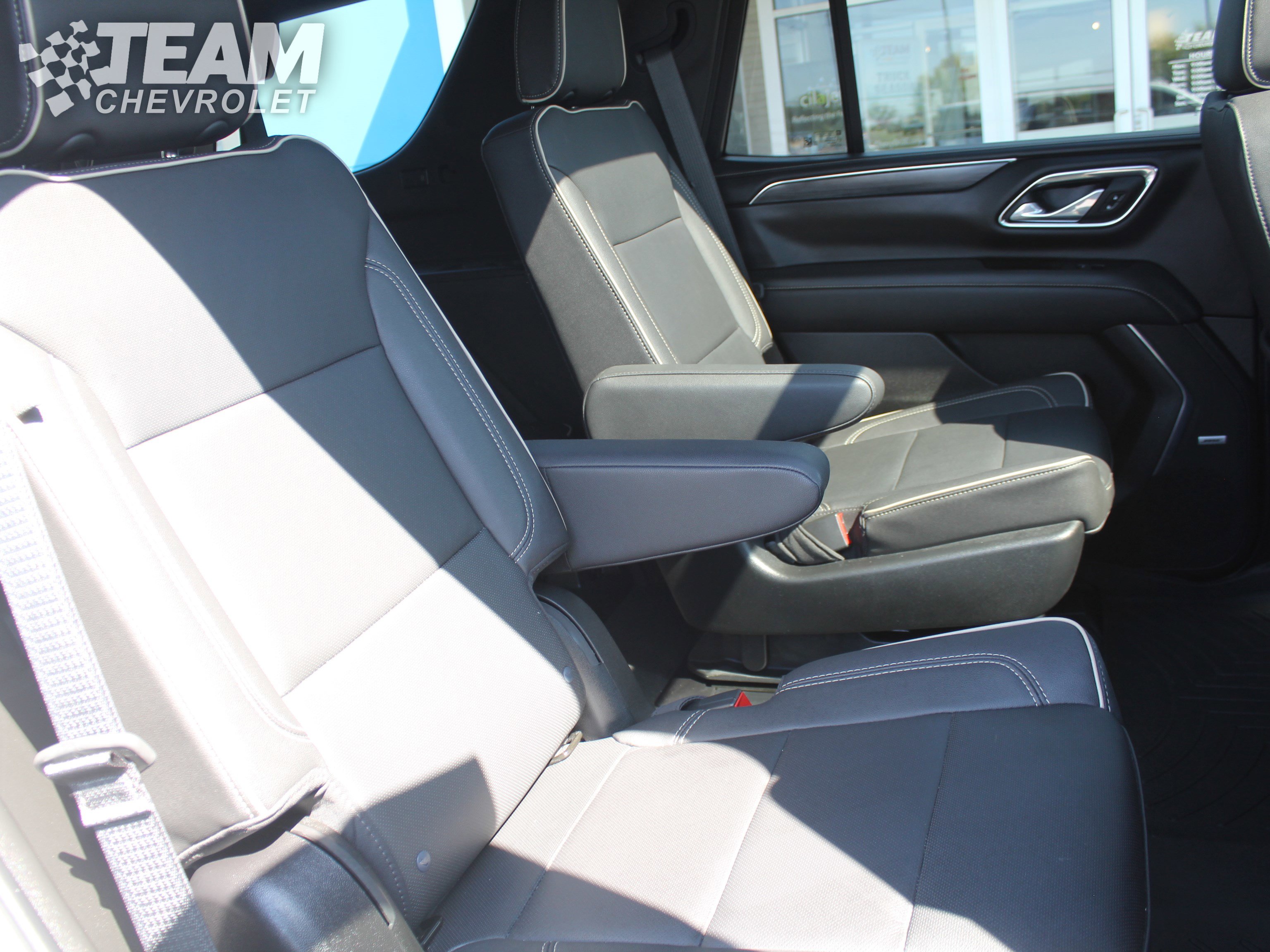 Used 2023 GMC Yukon SLT w/ SLT Luxury Package AWD/4WD image 26