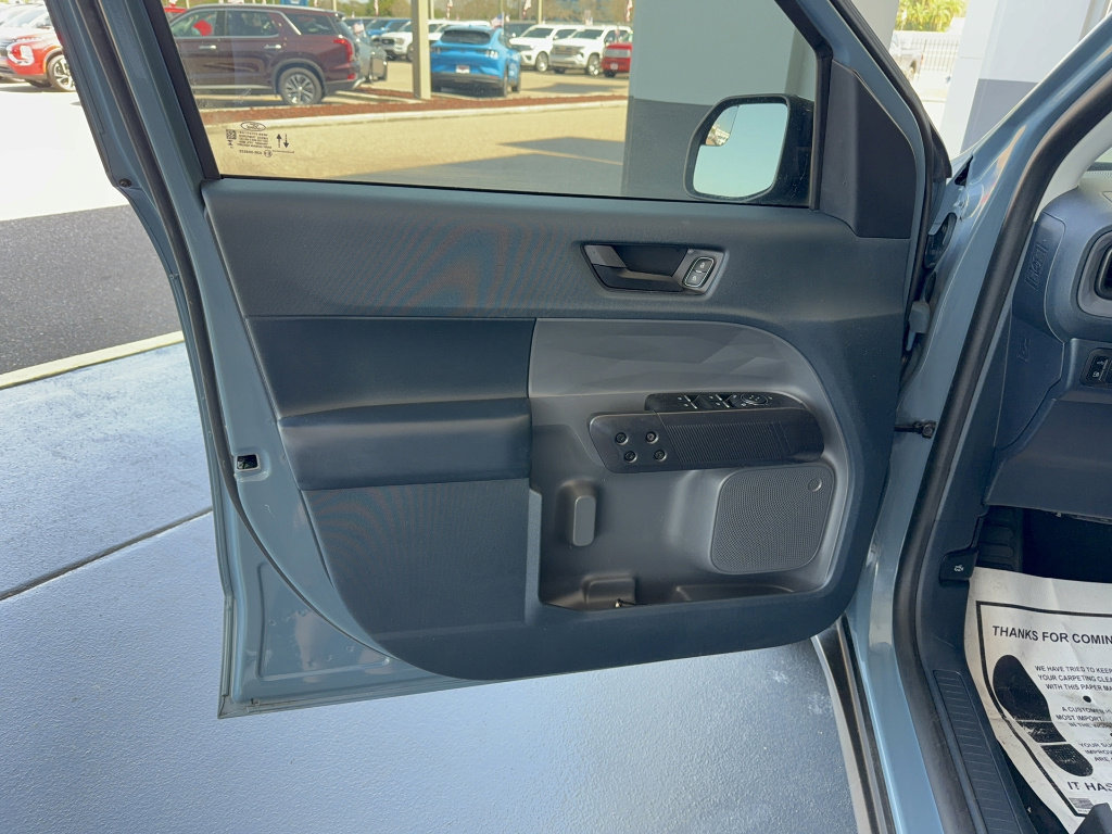 Certified 2023 Ford Maverick XLT w/ Black Appearance Package image 8