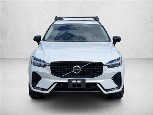 Used 2024 Volvo XC60 B5 Core image 2