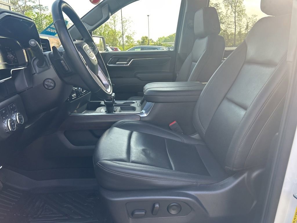 Used 2024 GMC Sierra 1500 SLT w/ SLT Premium Plus Package image 31