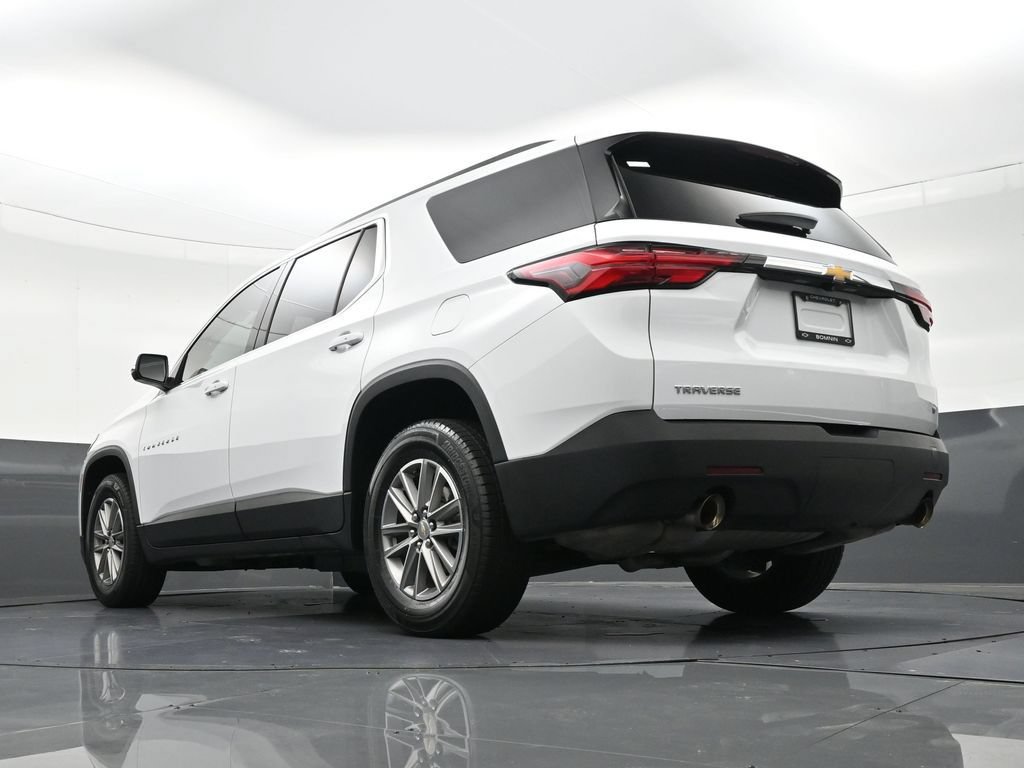 Used 2023 Chevrolet Traverse LT FWD image 34