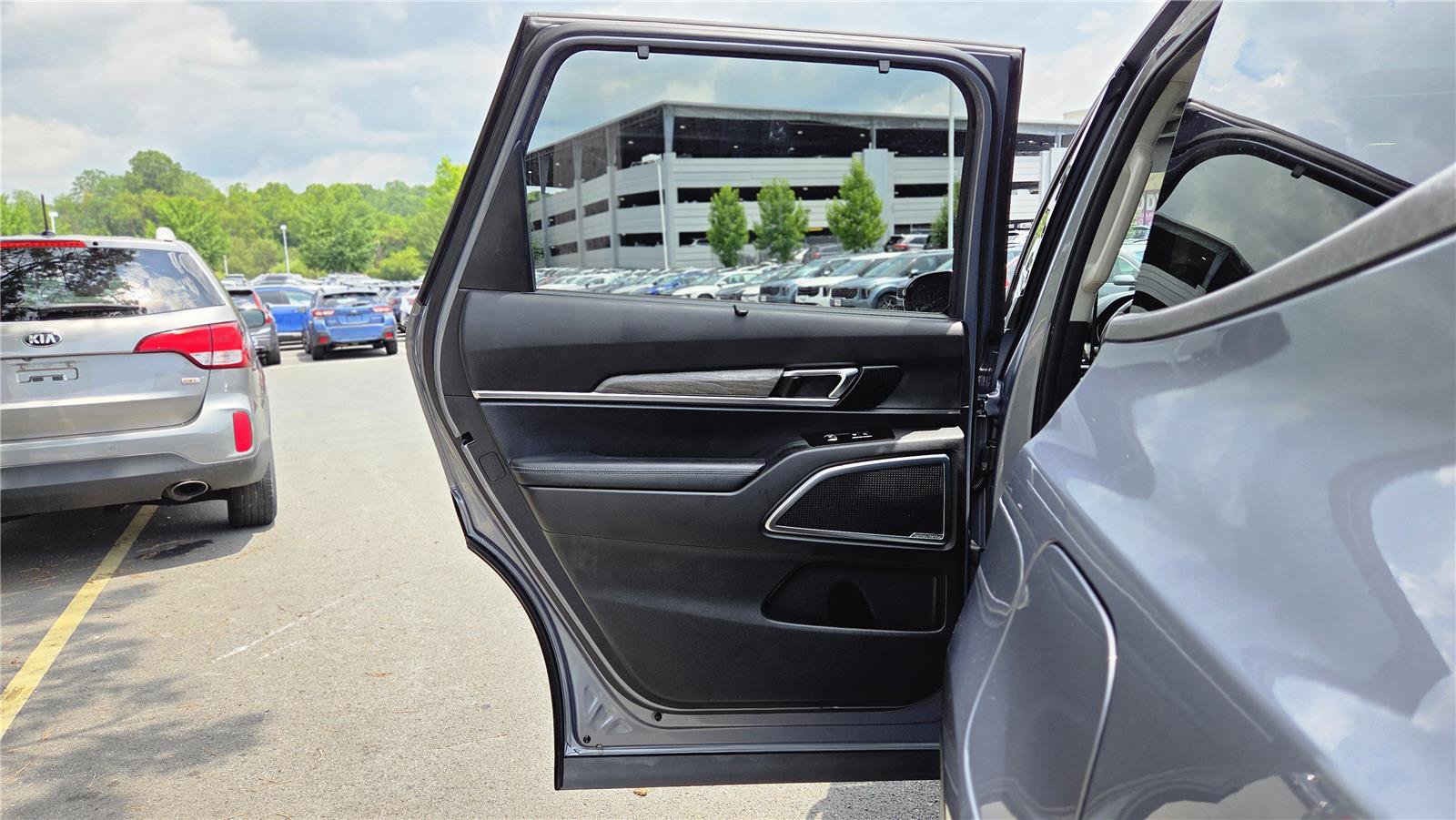 Used 2021 Kia Telluride SX w/ SX Prestige Package AWD/4WD image 31