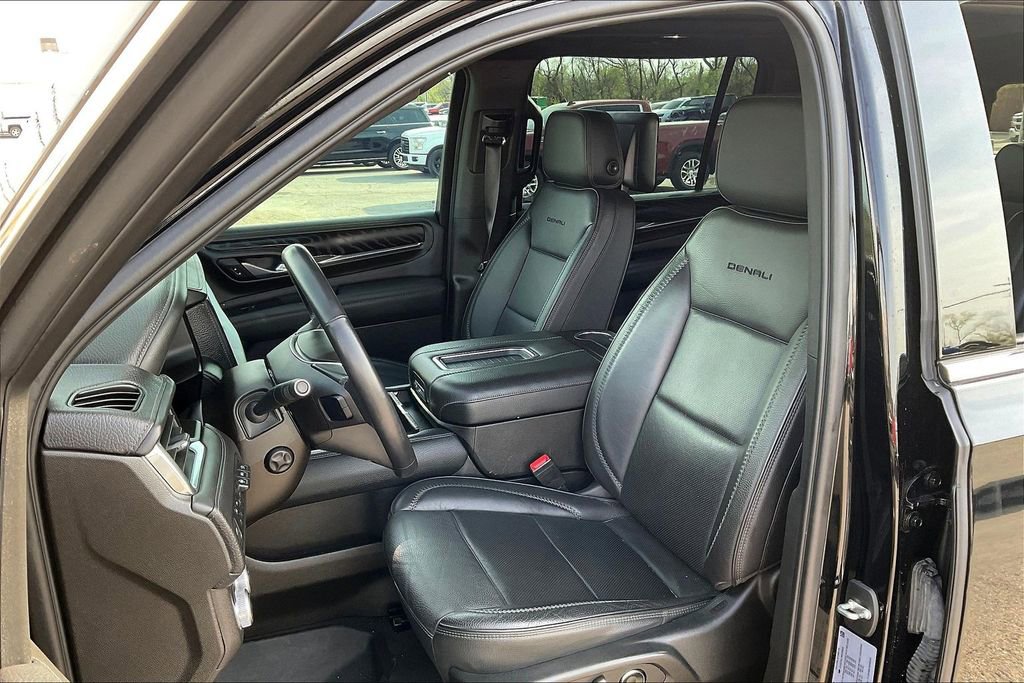 Used 2021 GMC Yukon XL Denali w/ Denali Ultimate Package image 27