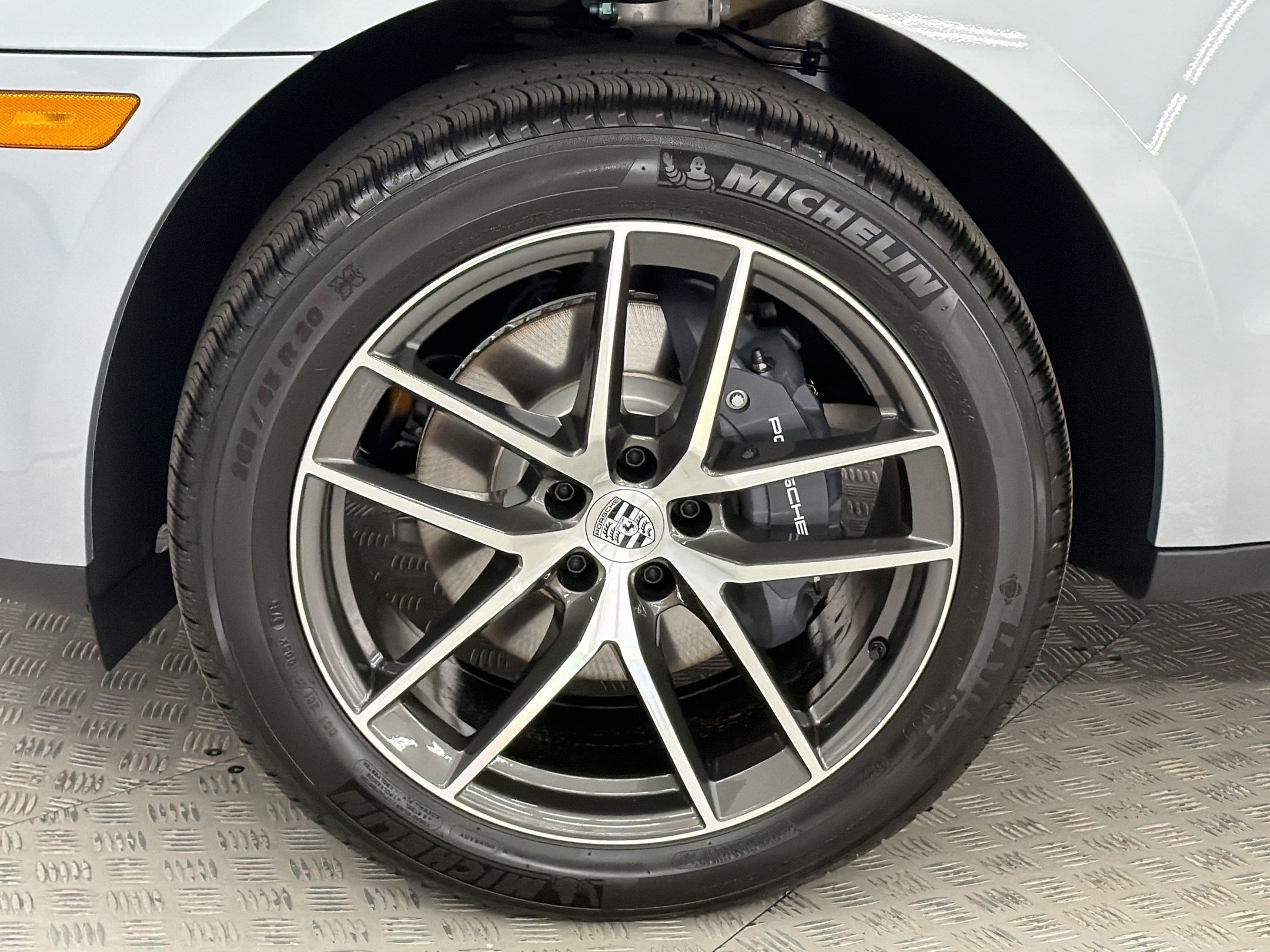 New 2026 Porsche Macan AWD/4WD image 11