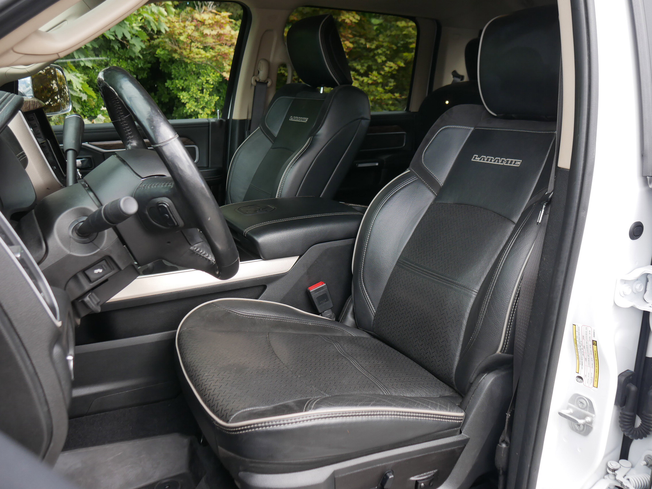 Used 2019 RAM 2500 Laramie image 37