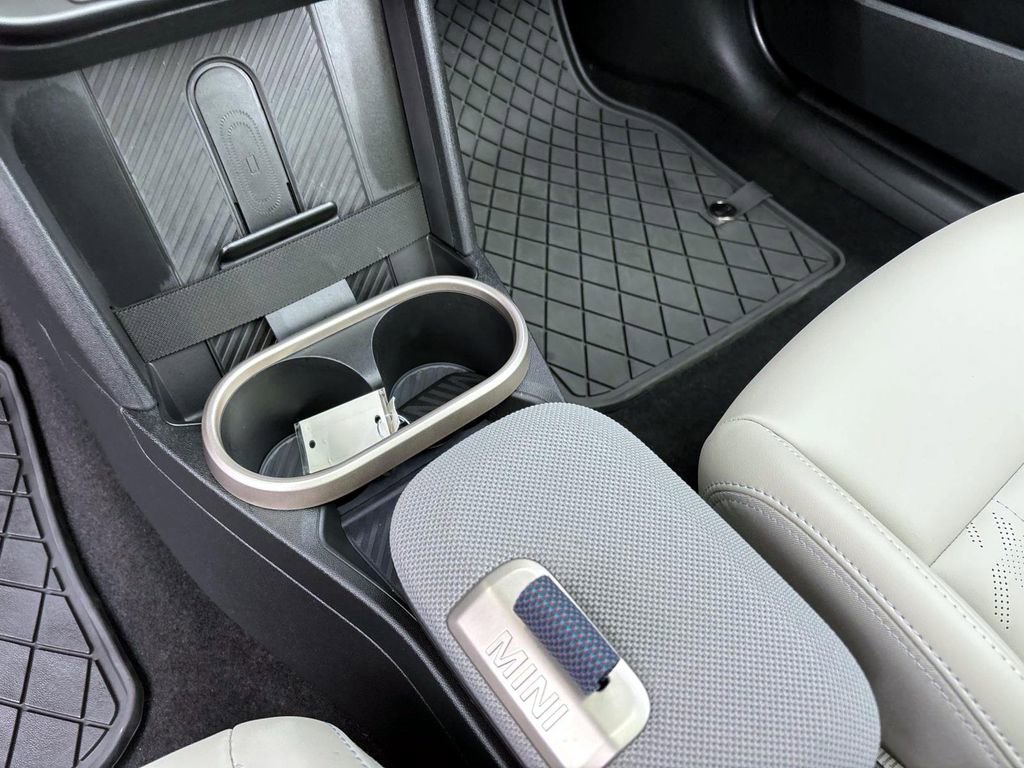 Certified 2025 MINI Cooper S image 23