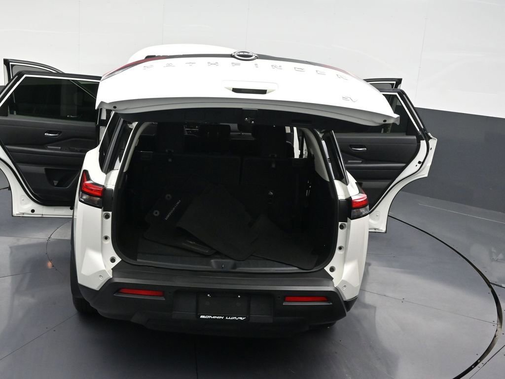 Used 2022 Nissan Pathfinder SV image 36