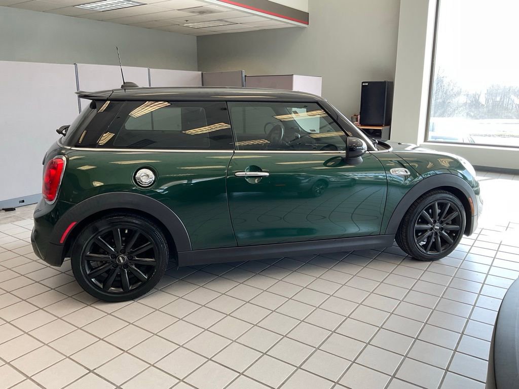 Used 2017 MINI Cooper S image 6