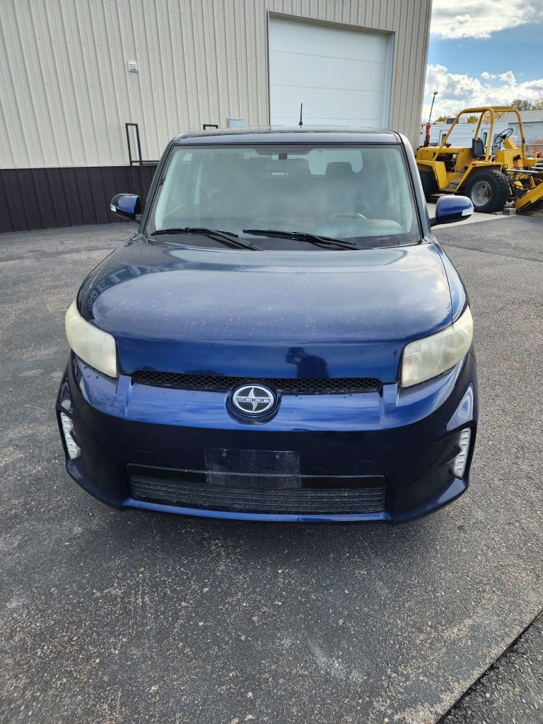 Used 2014 Scion xB FWD image 3