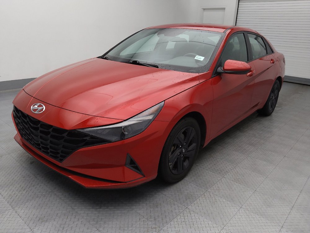 Used 2021 Hyundai Elantra SEL FWD image 2