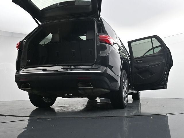 Used 2023 Chevrolet Traverse High Country AWD/4WD image 47