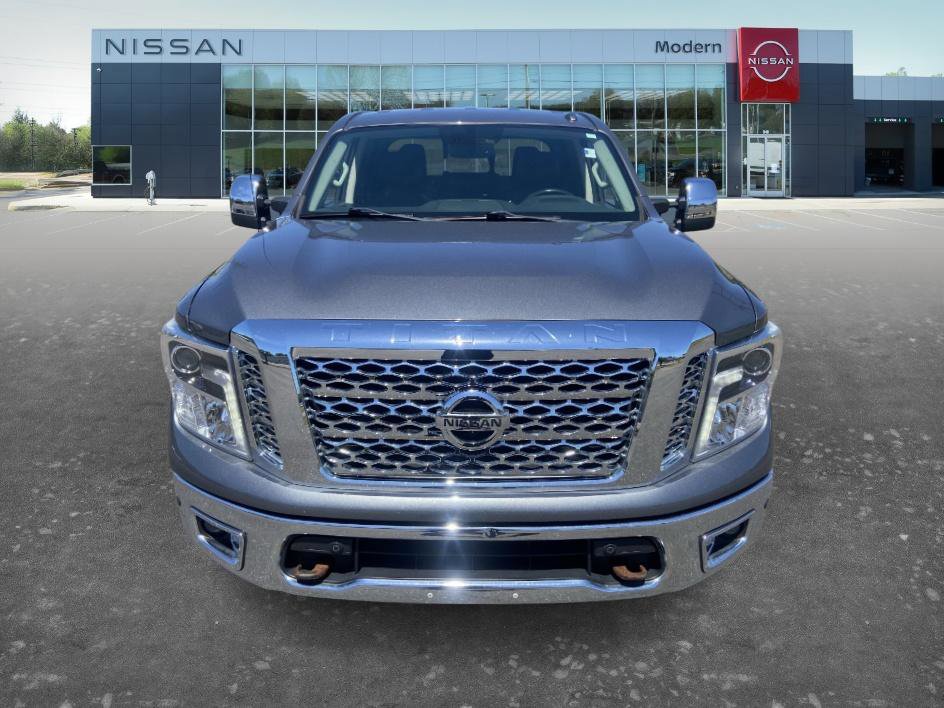Used 2018 Nissan Titan SL w/ Chrome Package image 2