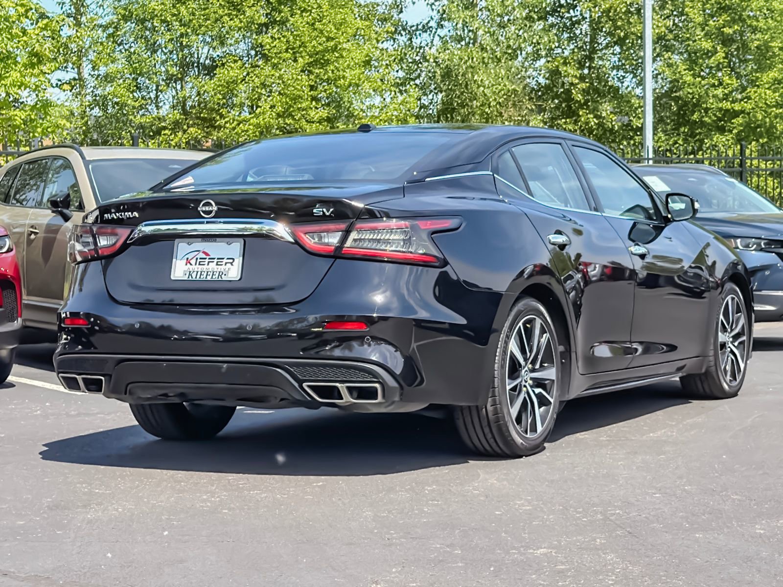 Used 2023 Nissan Maxima SV w/ Floor Mat Group FWD image 4