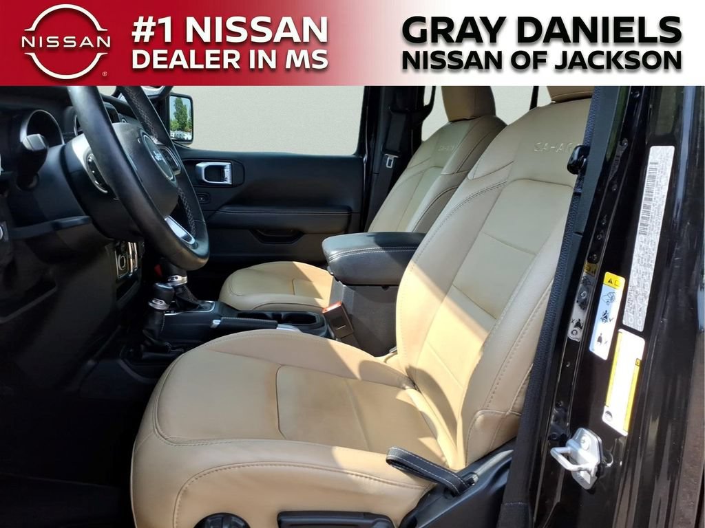 Used 2019 Jeep Wrangler Unlimited Sahara AWD/4WD image 23
