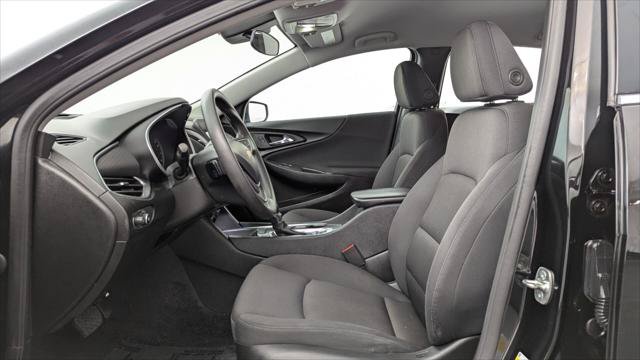 Used 2025 Chevrolet Malibu LT FWD image 14