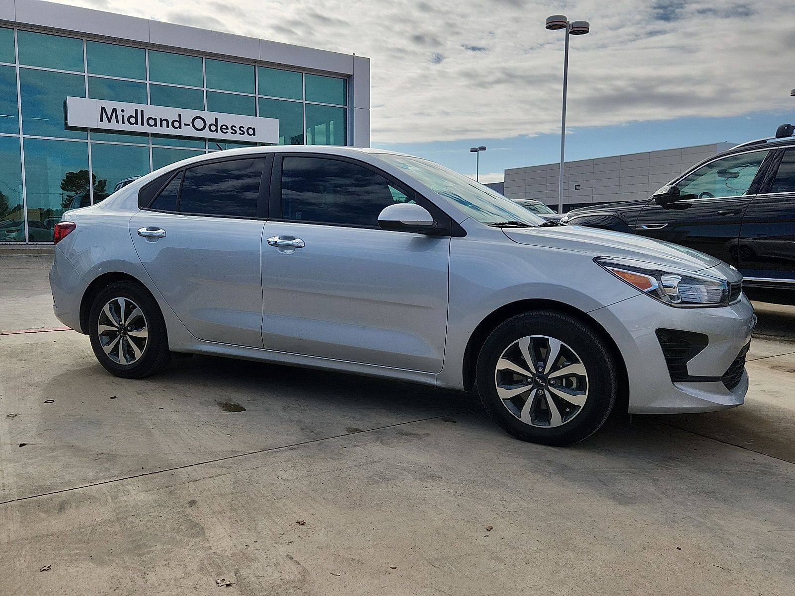 Used 2023 Kia Rio S w/ Technology Package image 8