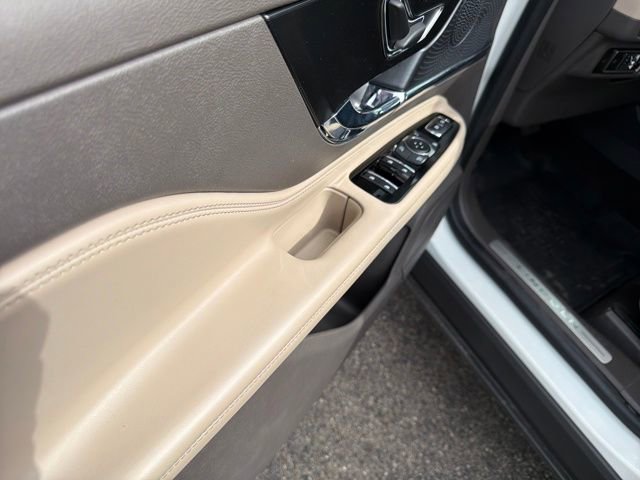 Certified 2023 Lincoln Corsair FWD image 16