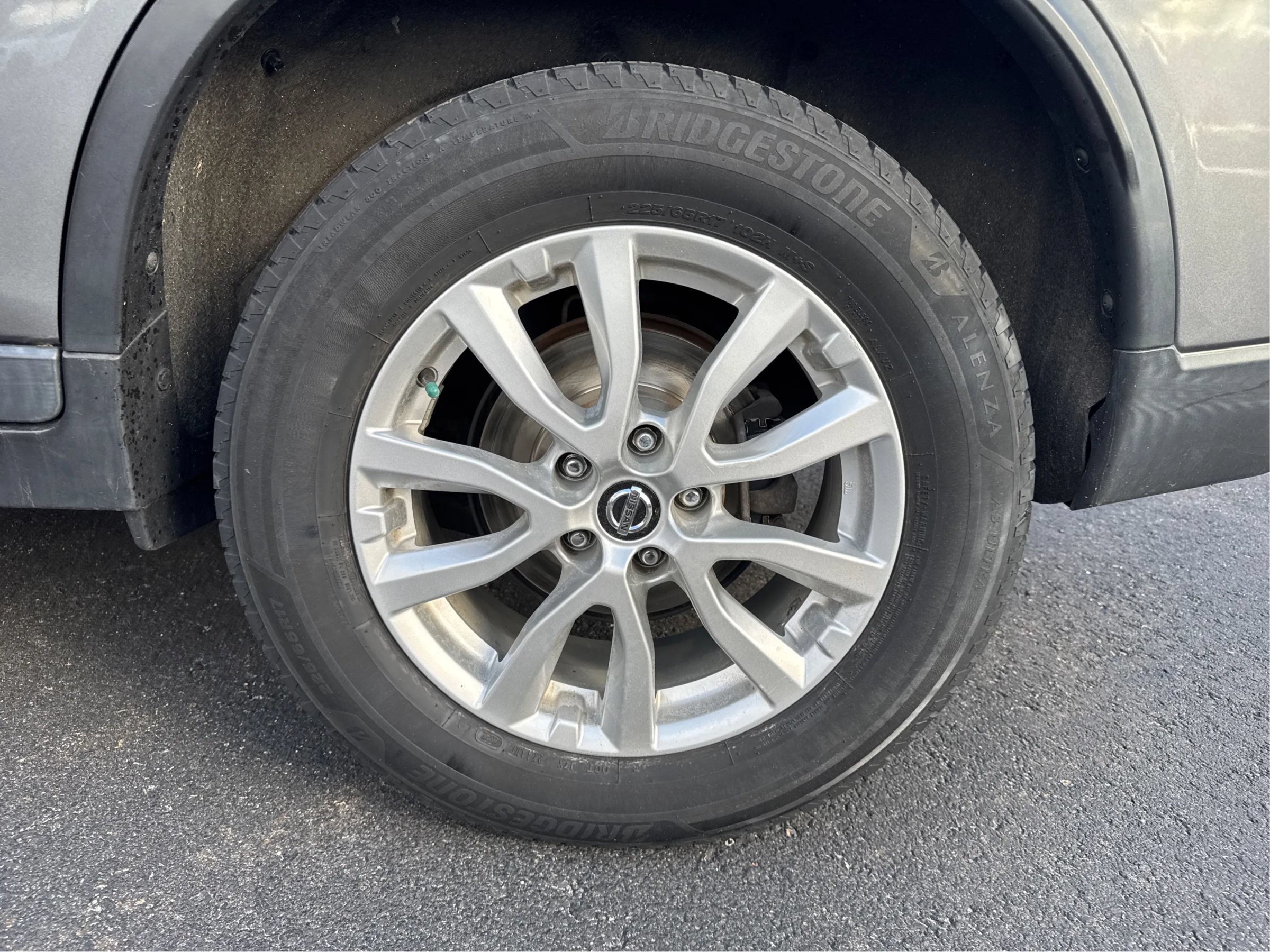 Used 2020 Nissan Rogue S w/ Special Edition Package AWD/4WD image 16