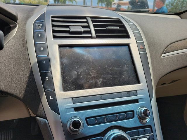 Used 2017 Lincoln MKZ Reserve image 24