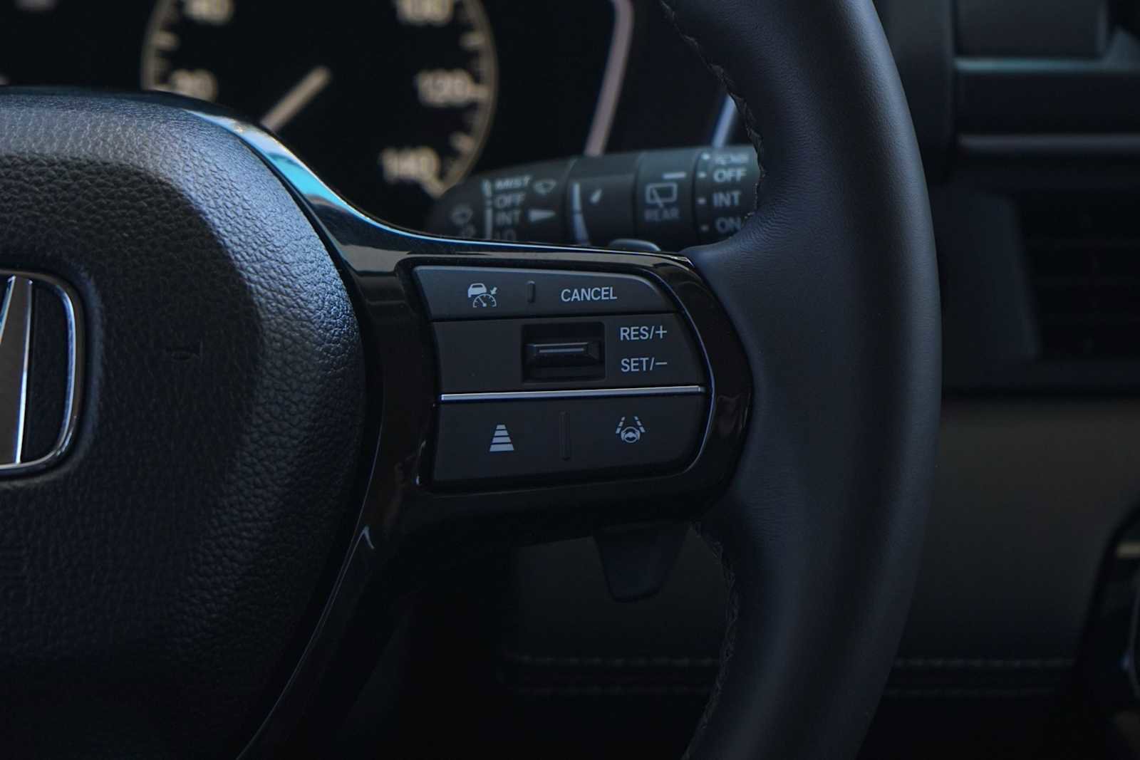 Certified 2025 Honda Pilot EX-L image 18