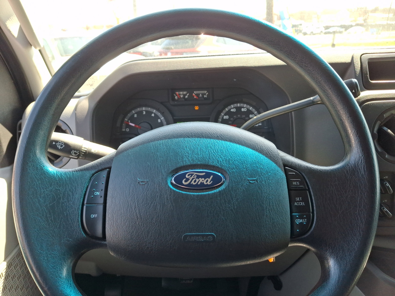 Used 2013 Ford E-150 and Econoline 150 XLT RWD image 17