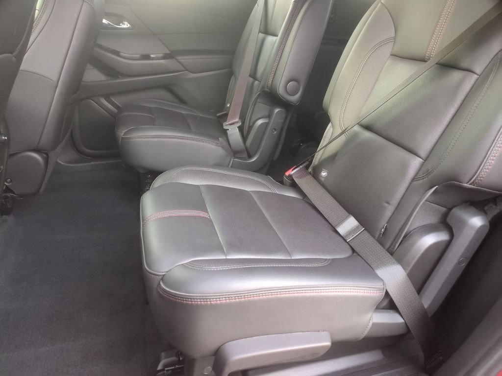 Used 2023 Chevrolet Traverse RS AWD/4WD image 15
