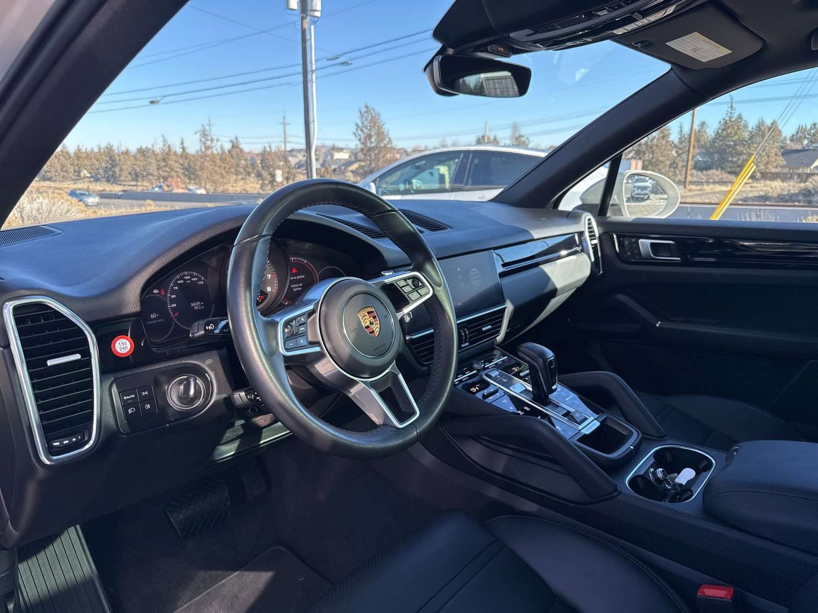 Used 2022 Porsche Cayenne Base image 18