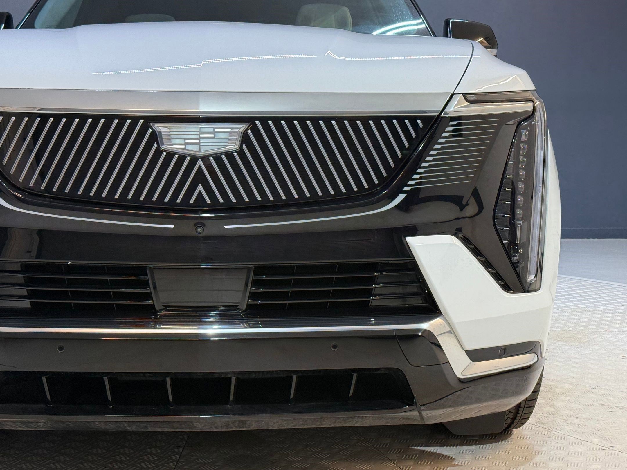 New 2025 Cadillac Escalade IQ Luxury 1 w/ Smart Trailering package image 10