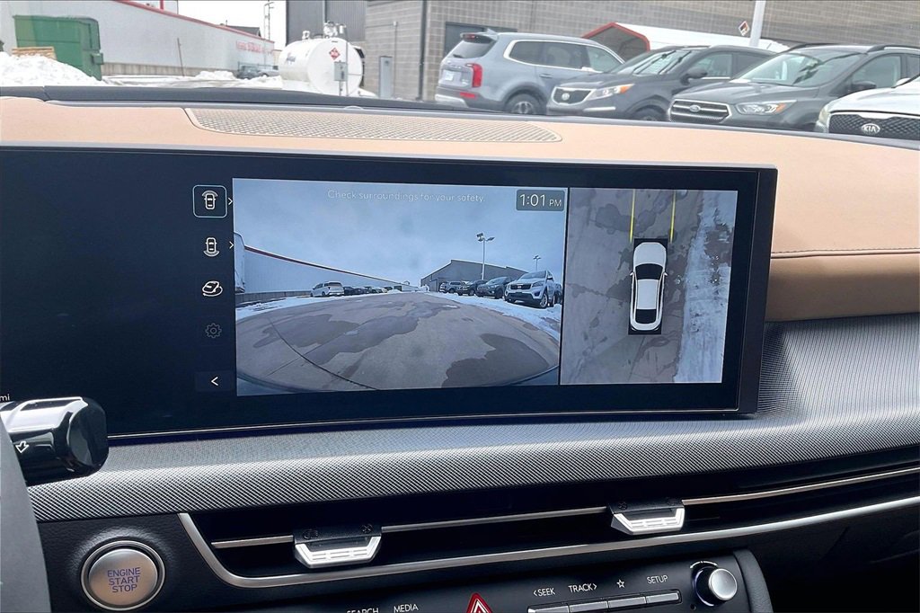 Used 2025 Hyundai Sonata Limited image 21