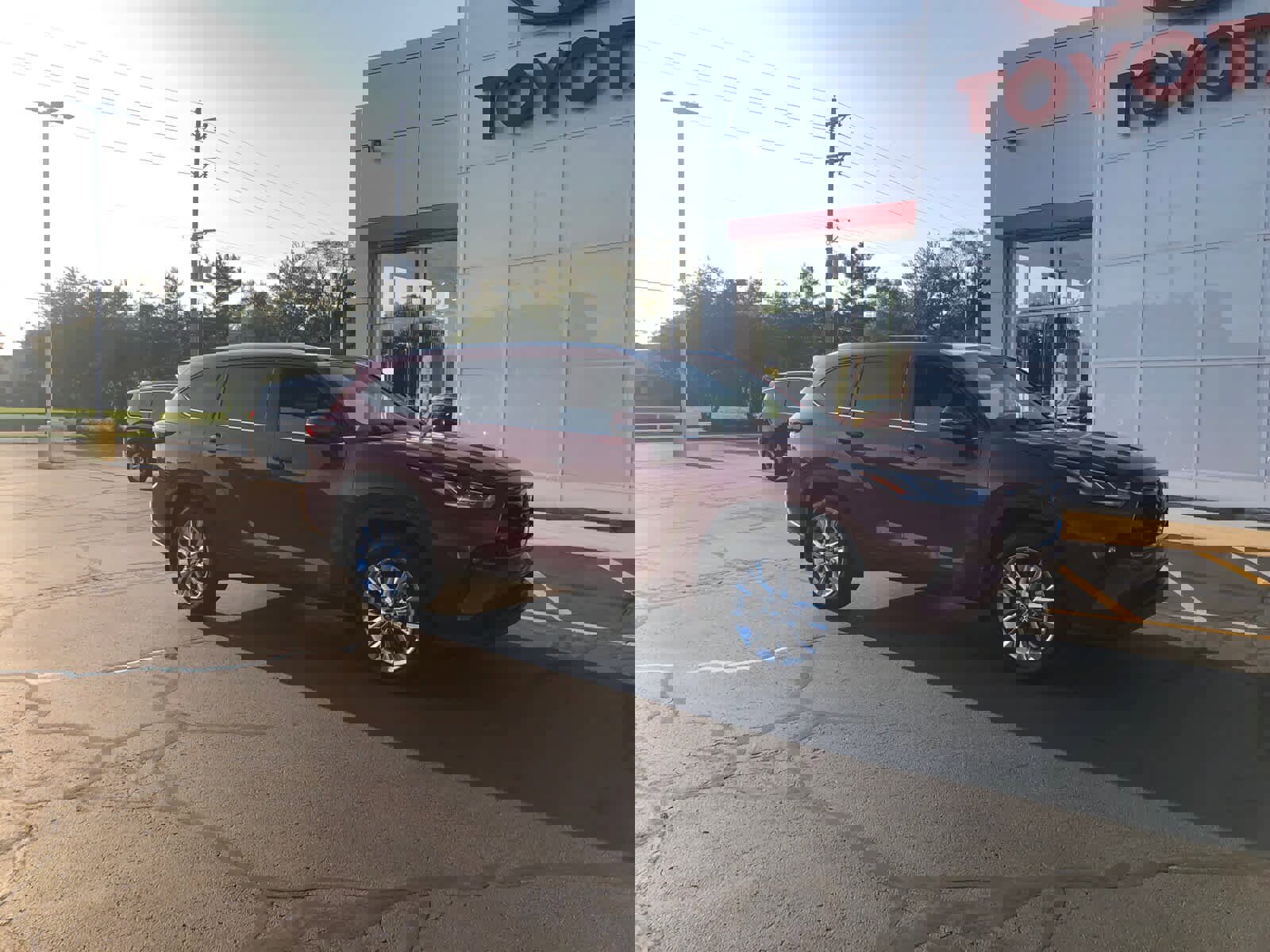 New 2025 Toyota Highlander Limited image 1