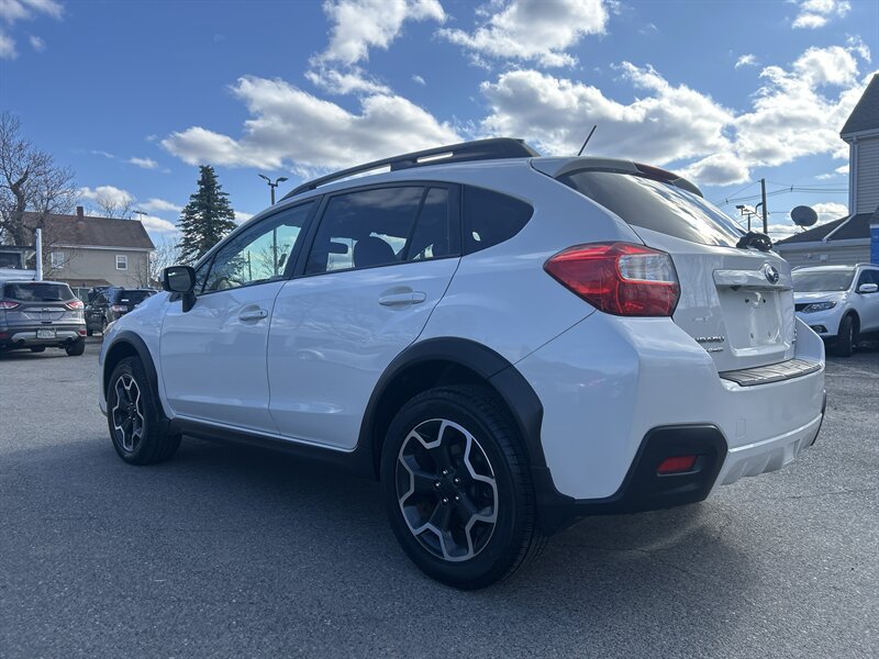 Used 2015 Subaru Crosstrek 2.0i Premium AWD/4WD image 6