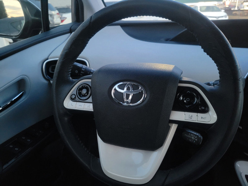 Used 2017 Toyota Prius Three Touring image 27