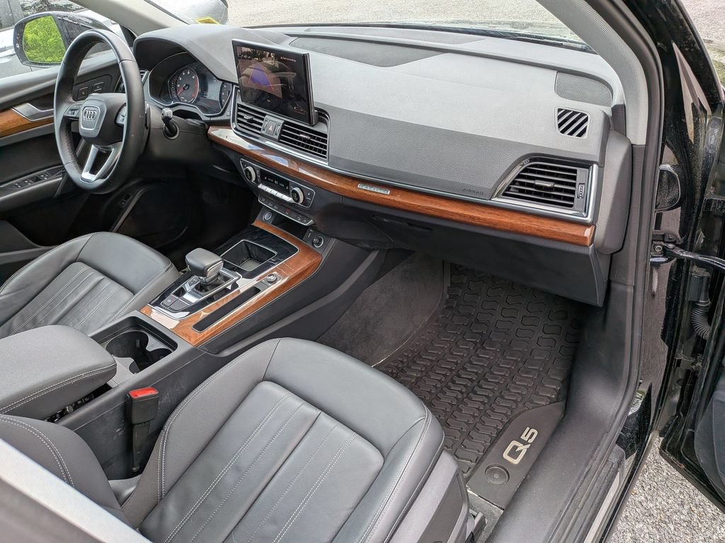 Certified 2023 Audi Q5 2.0T Premium w/ Convenience Package AWD/4WD image 25