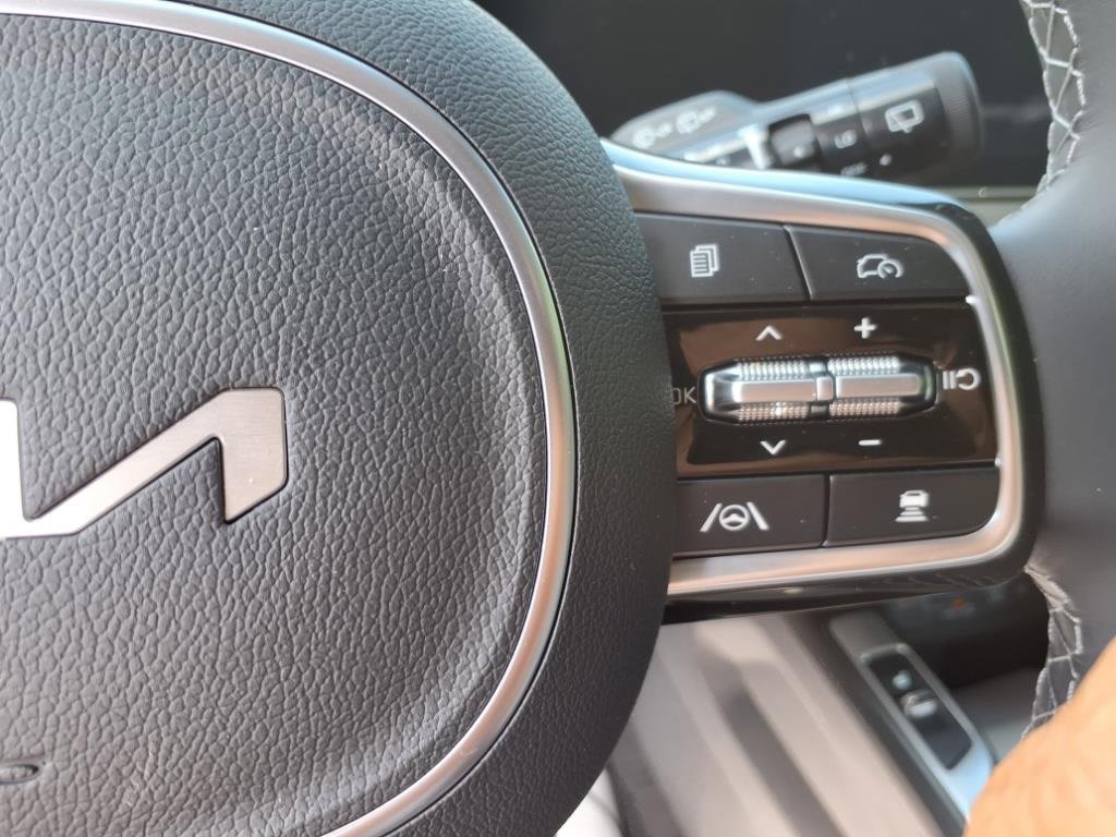 New 2025 Kia Sorento S w/ Panoramic Sunroof Package image 19
