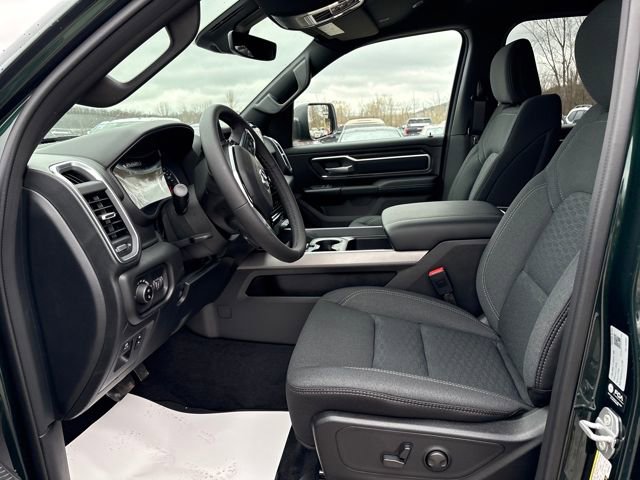 New 2026 RAM 1500 4x4 Crew Cab image 8