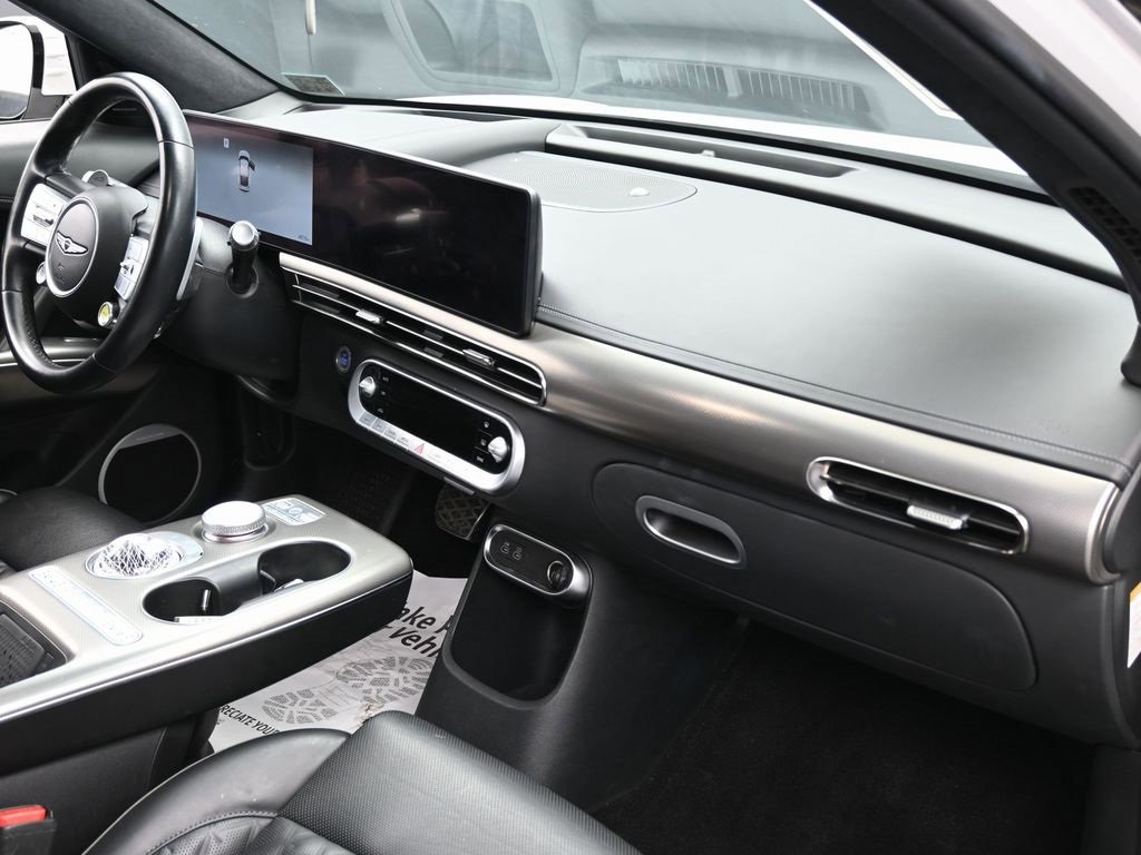 Used 2023 Genesis GV60 Performance image 34