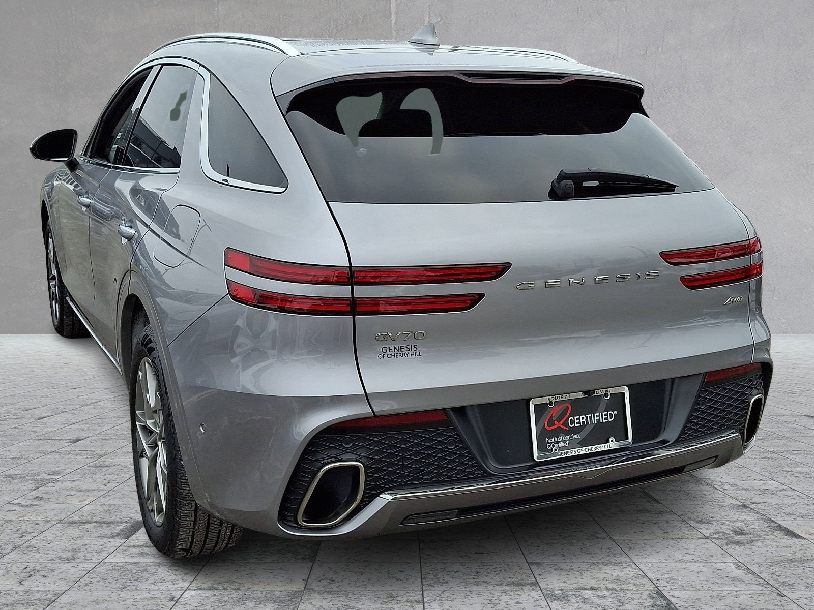 Used 2023 Genesis GV70 2.5T w/ Advanced Package image 8