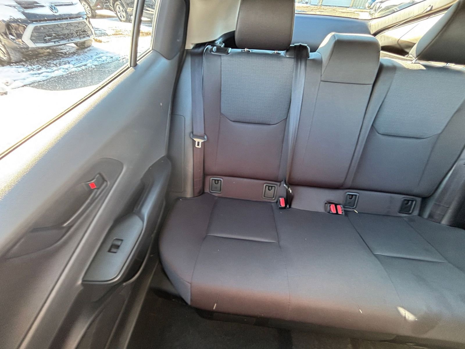 Used 2025 Toyota Prius LE image 37