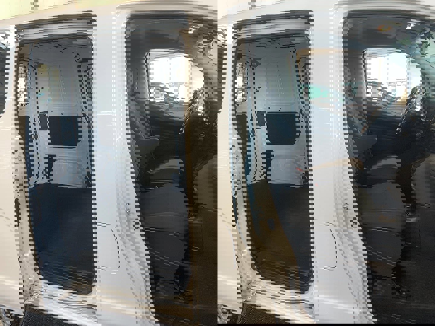 Used 2021 Nissan NV200 SV w/ Sliding Door Glass Package image 20