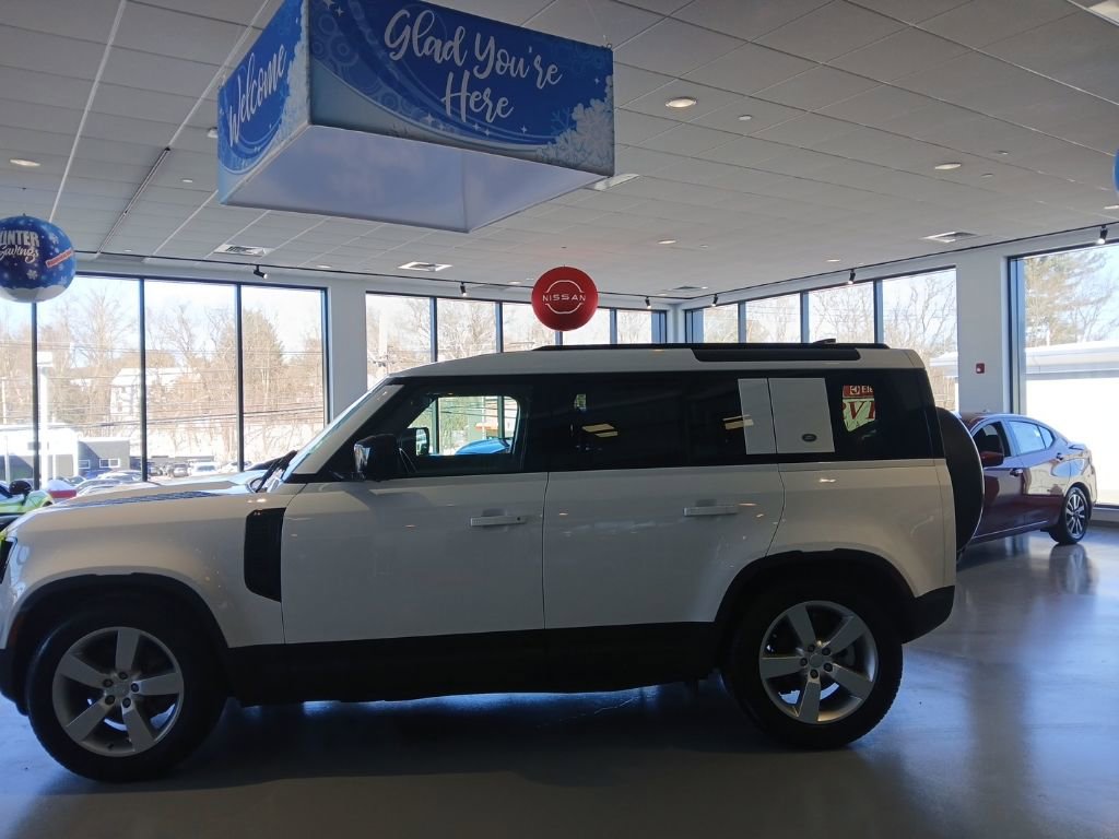 Used 2024 Land Rover Defender 110 S image 2