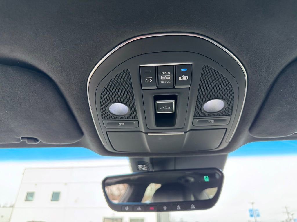 Used 2018 Genesis G80 3.3T Sport image 32