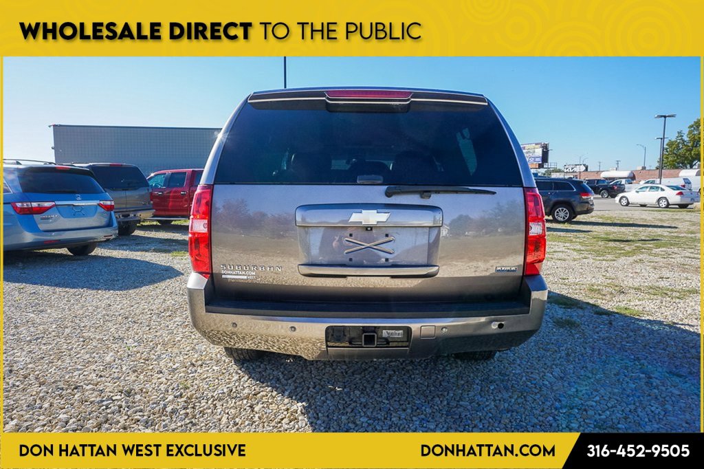 Used 2011 Chevrolet Suburban LT image 31