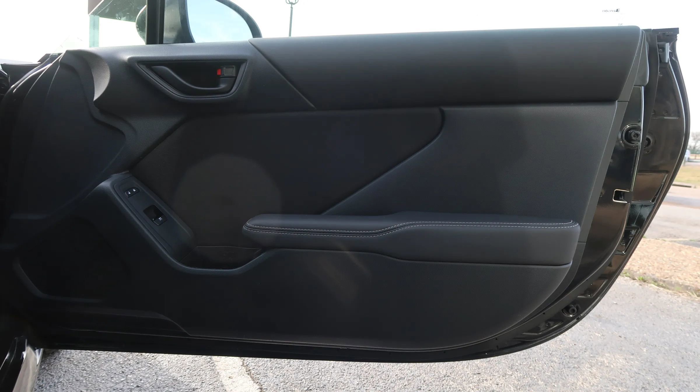 Used 2025 Toyota GR86 w/ ALL Weather Mat Package (TMS) image 40